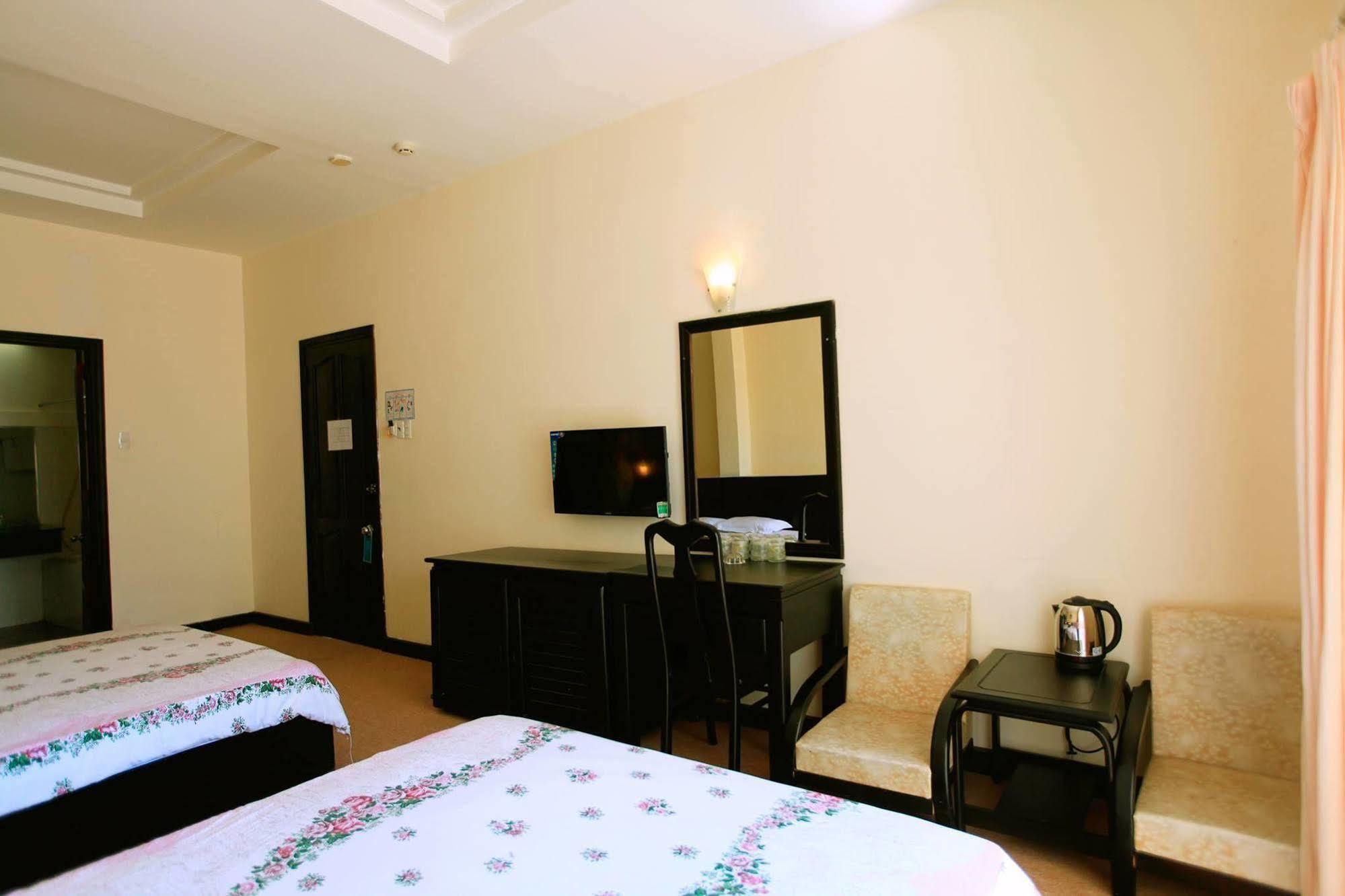 7S Hotel Cuong Long Nha Trang Bagian luar foto
